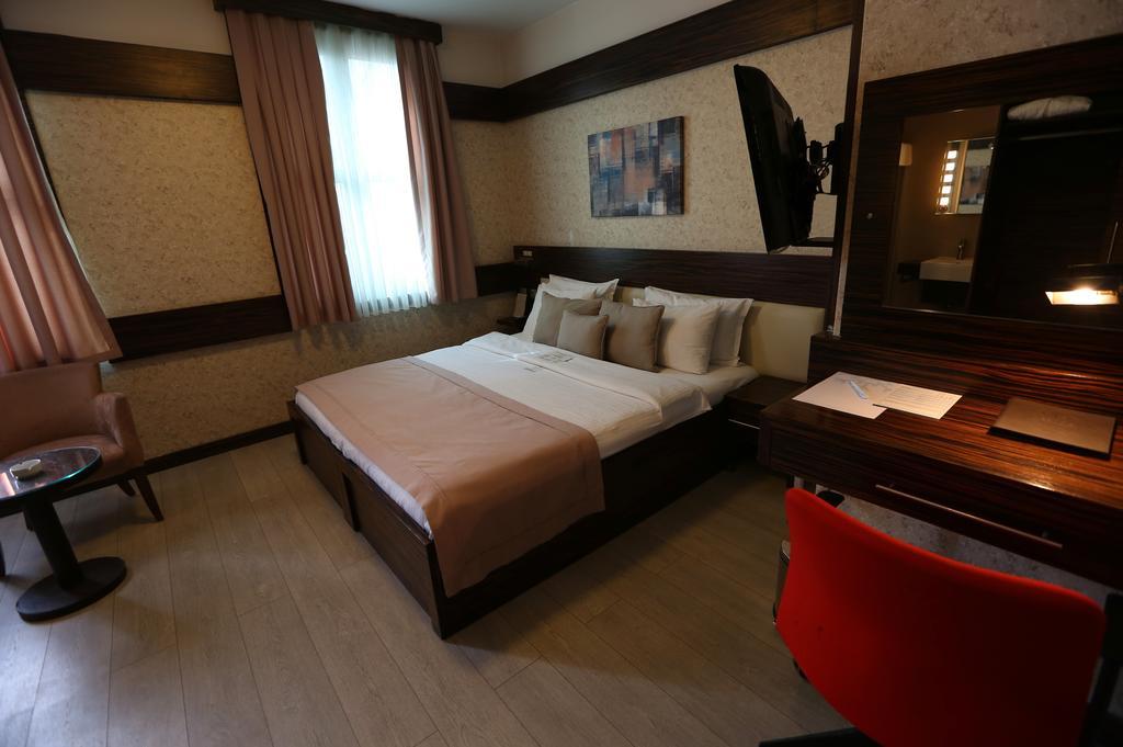 Standart Çift Kişilik veya İki Yataklı Oda